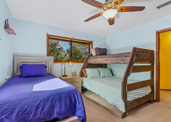Sensational Burning Tree 4 Bed 3 Bath Retreat In The Country Club Сasa de vacaciones