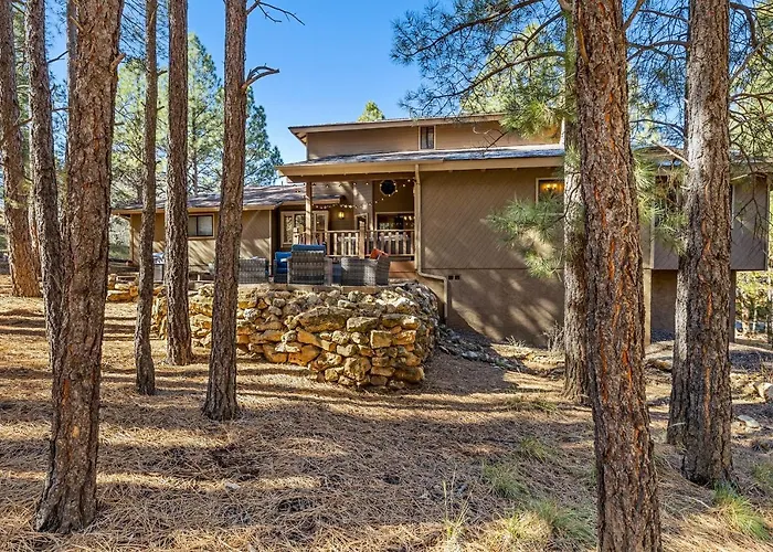 Сasa de vacaciones Sensational Burning Tree 4 Bed 3 Bath Retreat In The Country Club *