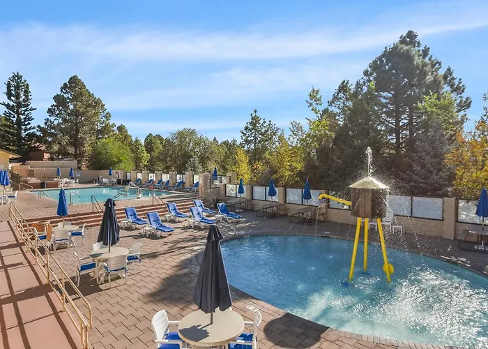 Сasa de vacaciones Sensational Burning Tree 4 Bed 3 Bath Retreat In The Country Club