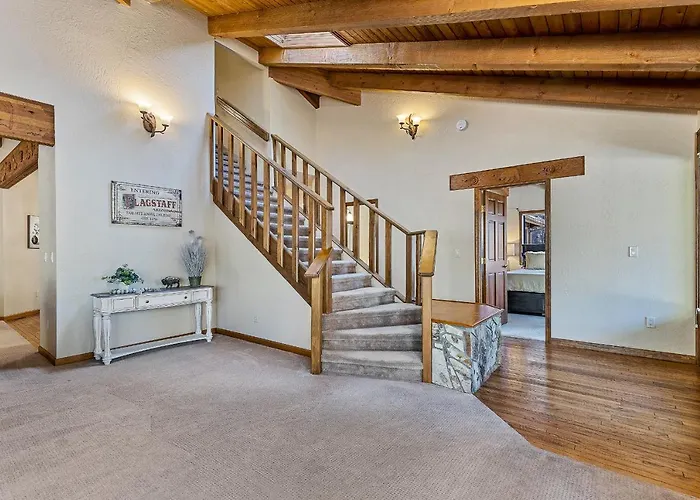 Сasa de vacaciones Sensational Burning Tree 4 Bed 3 Bath Retreat In The Country Club *